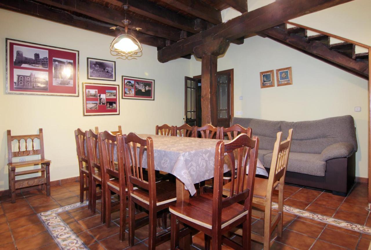 Hotel Rural Los Abuelos Montemayor de Pililla Esterno foto