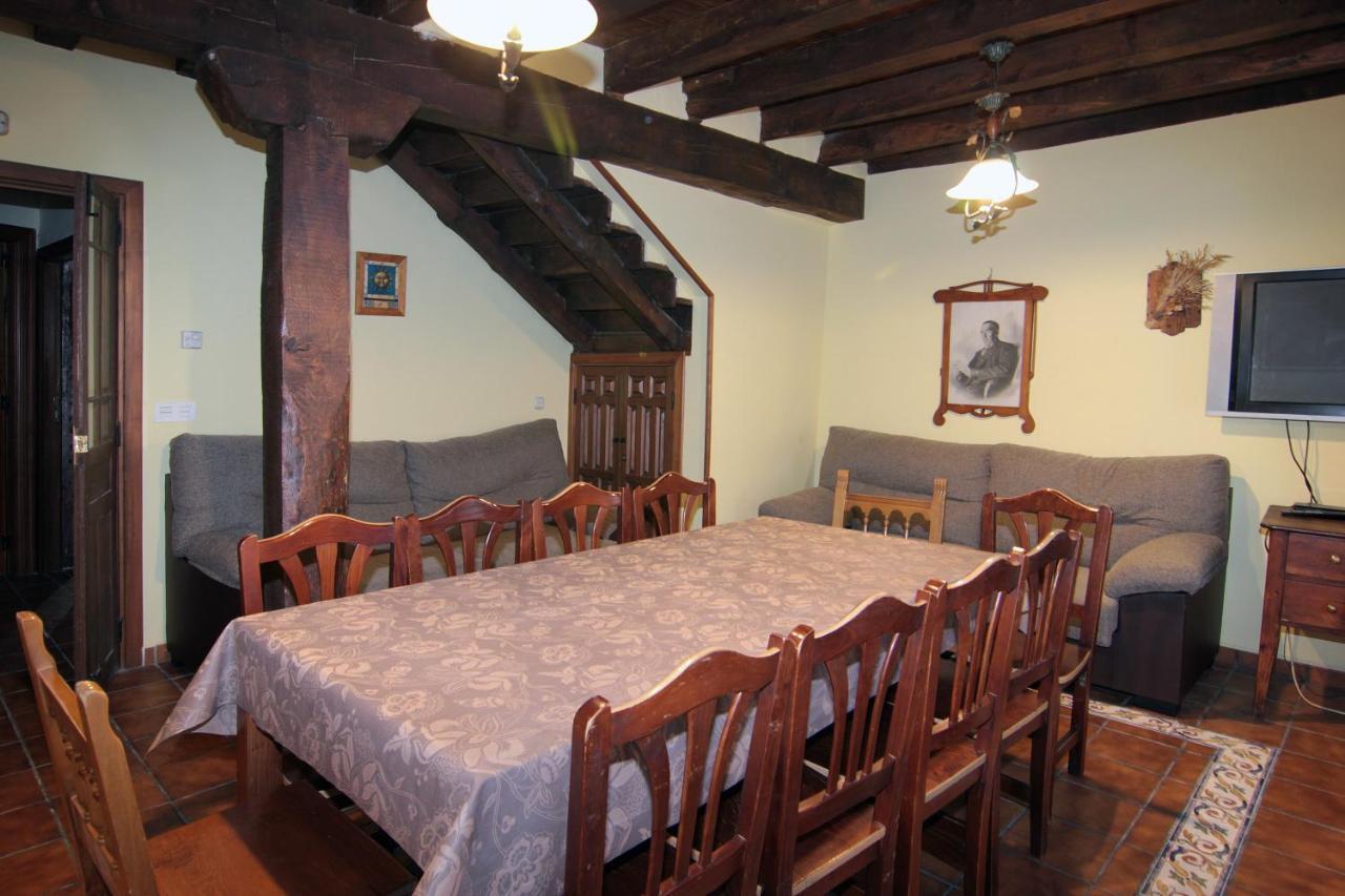 Hotel Rural Los Abuelos Montemayor de Pililla Esterno foto