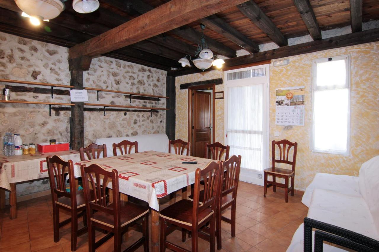 Hotel Rural Los Abuelos Montemayor de Pililla Esterno foto